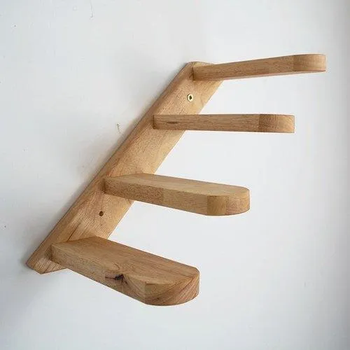Wall-mounted Cat Climbing Wooden Stairs